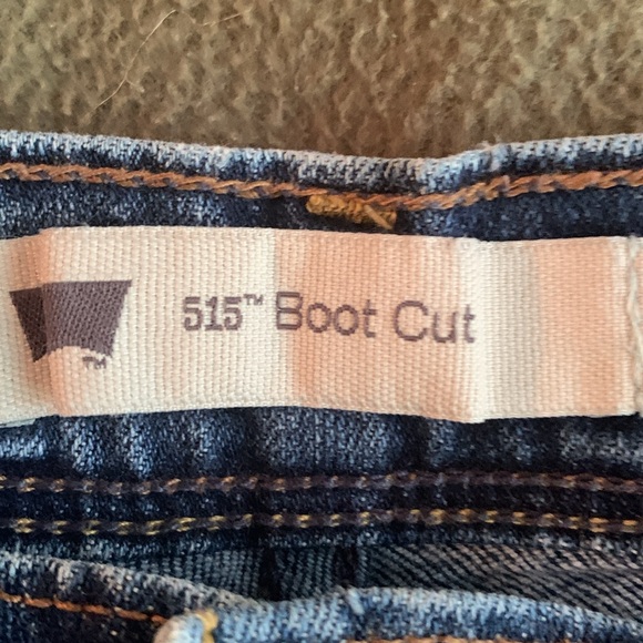 Levi’s 515 Boot Cut jeans. Size 4M. Waist approx 29 “. Inseam approx 29” - Picture 2 of 12